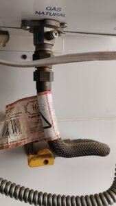 Troca do flexível de gás e registro antes